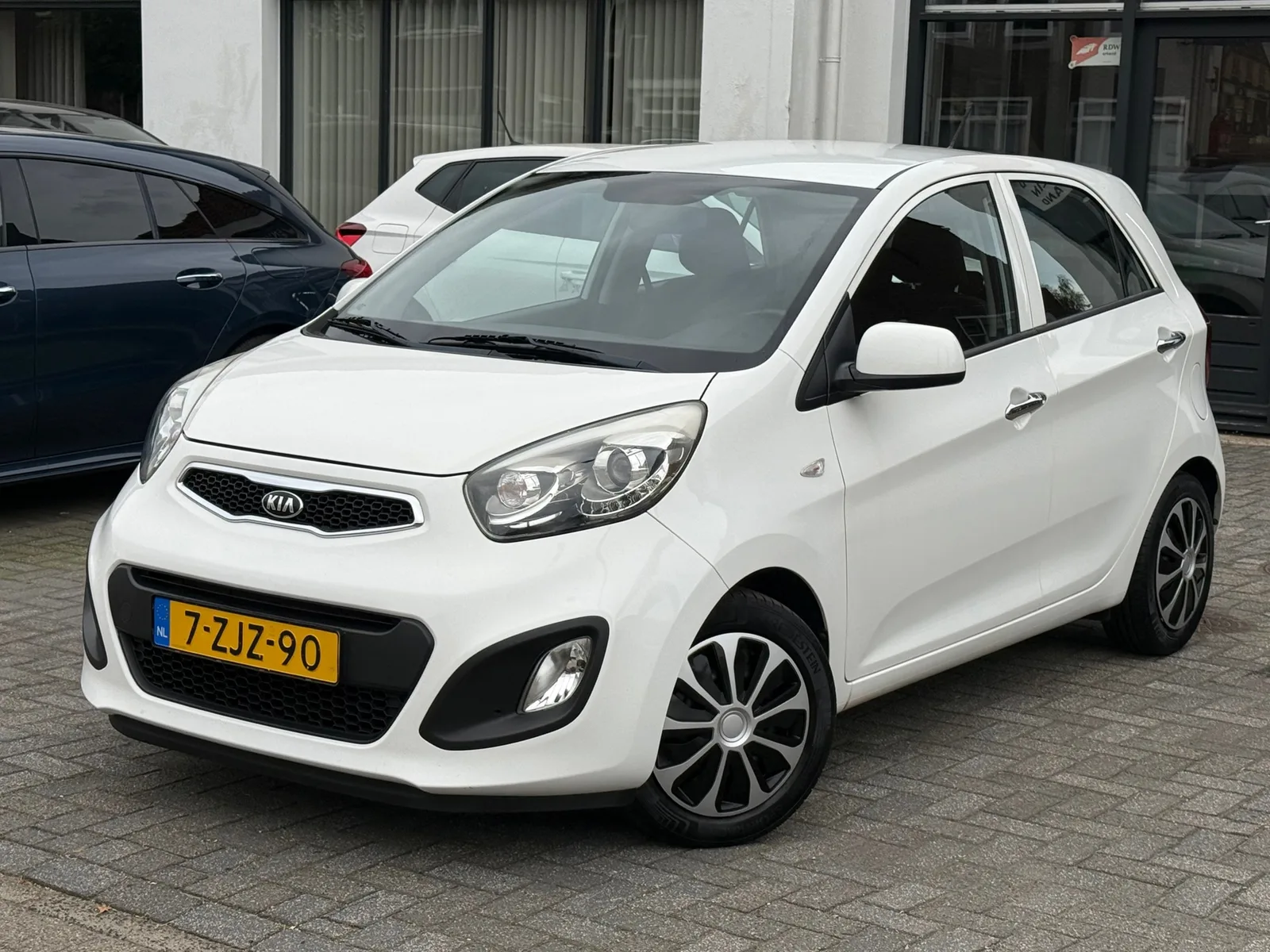 Kia Picanto (2015) — foto 1
