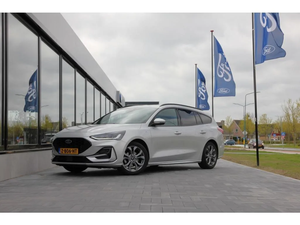 Ford Focus (2023) — foto 1