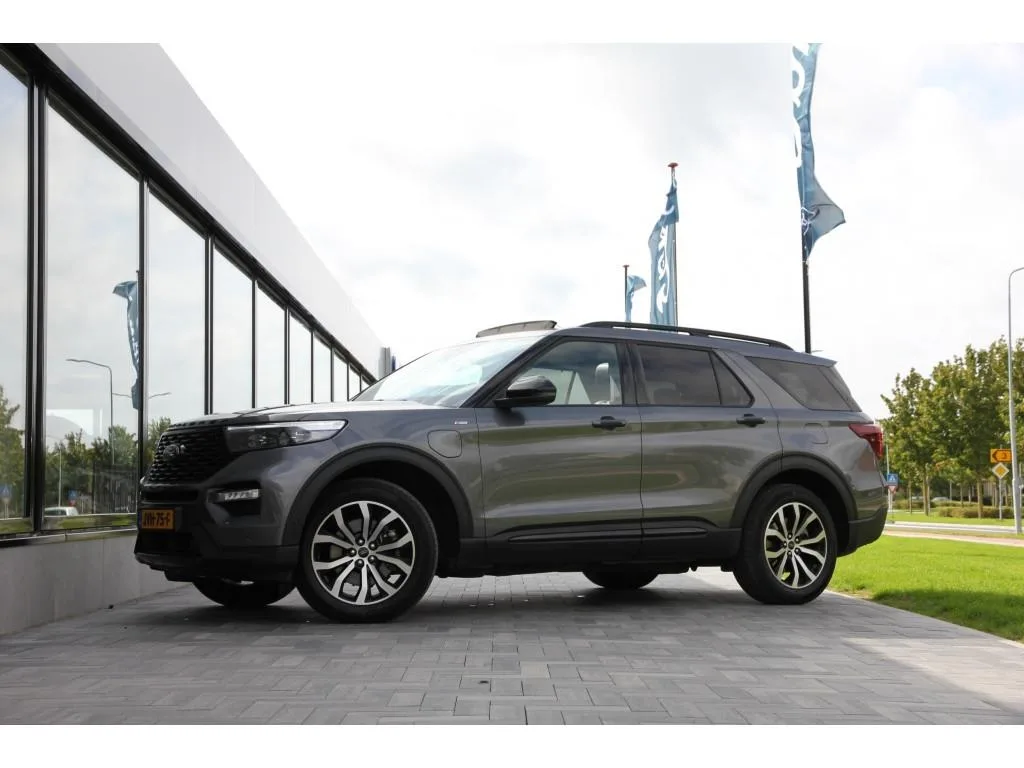 Ford Explorer (2024) — foto 1