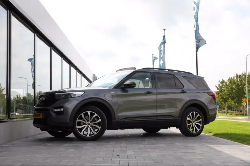 Ford Explorer (2024)