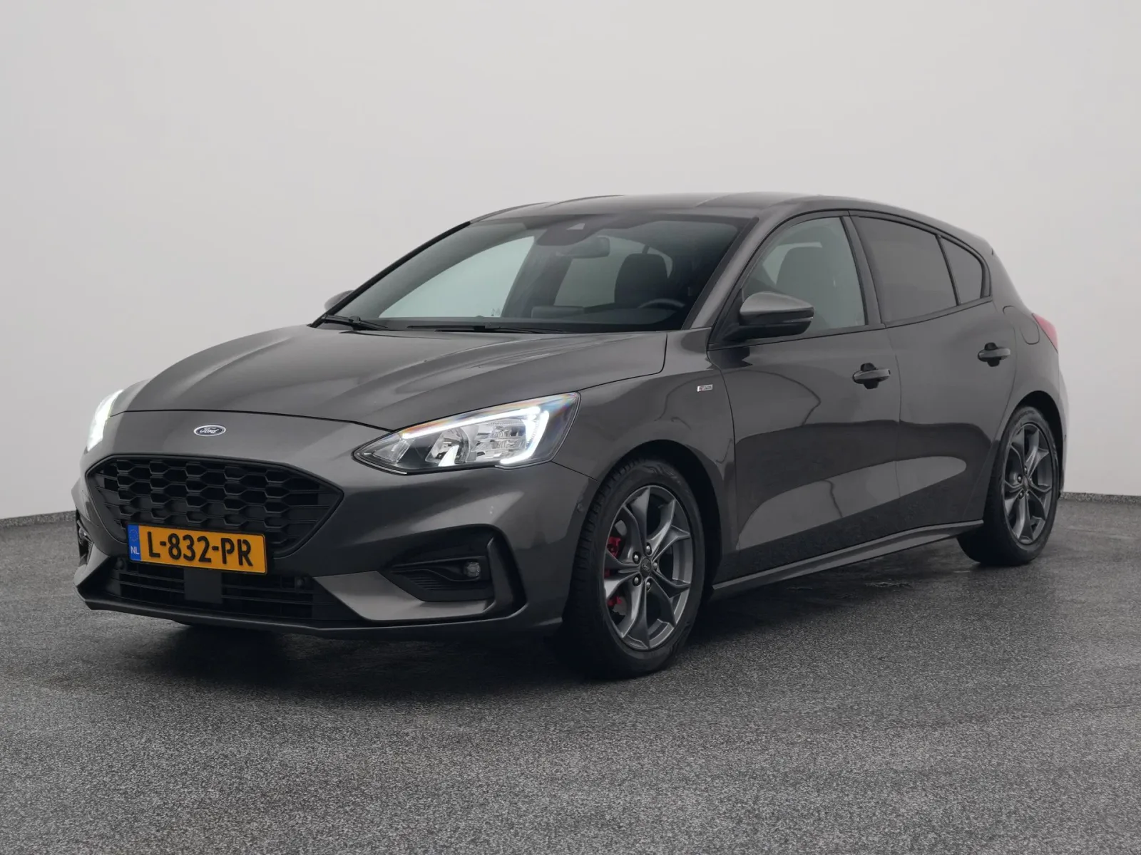 Ford Focus (2020) — foto 1