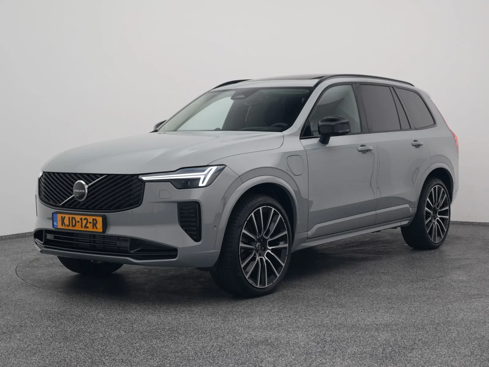 Volvo XC90 (2026) — foto 1