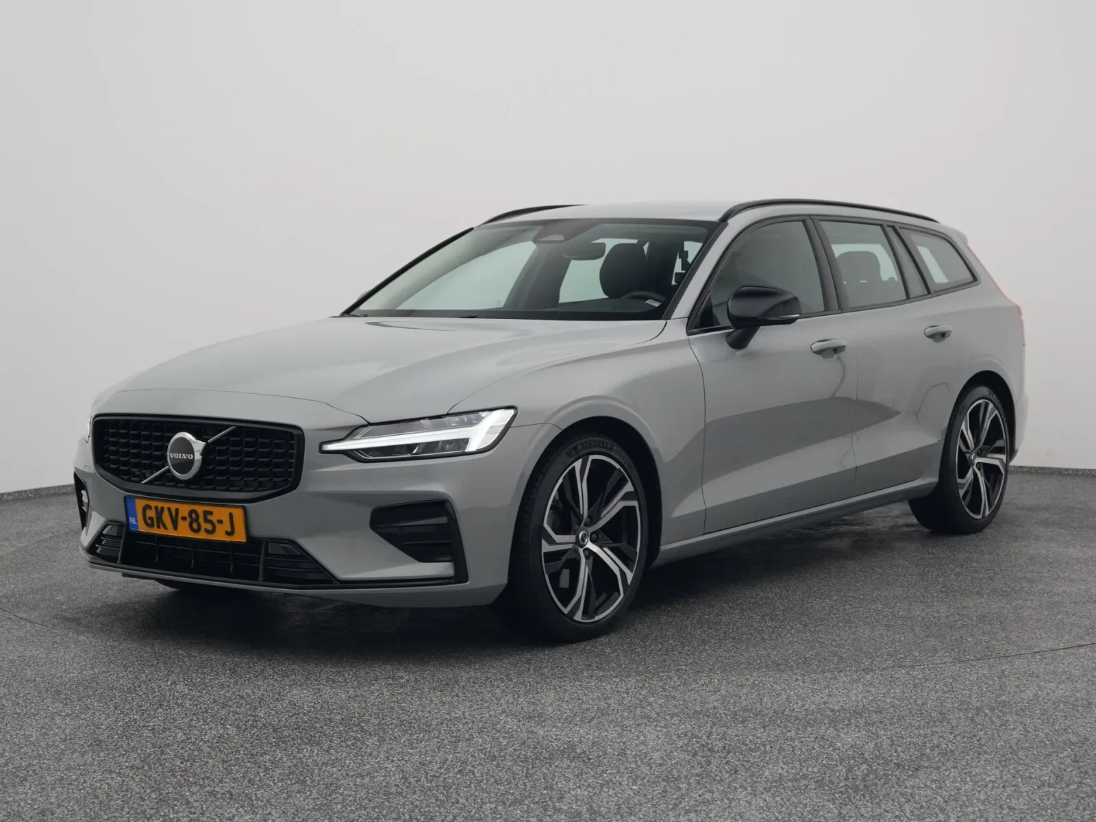 Volvo V60 (2024) — foto 1