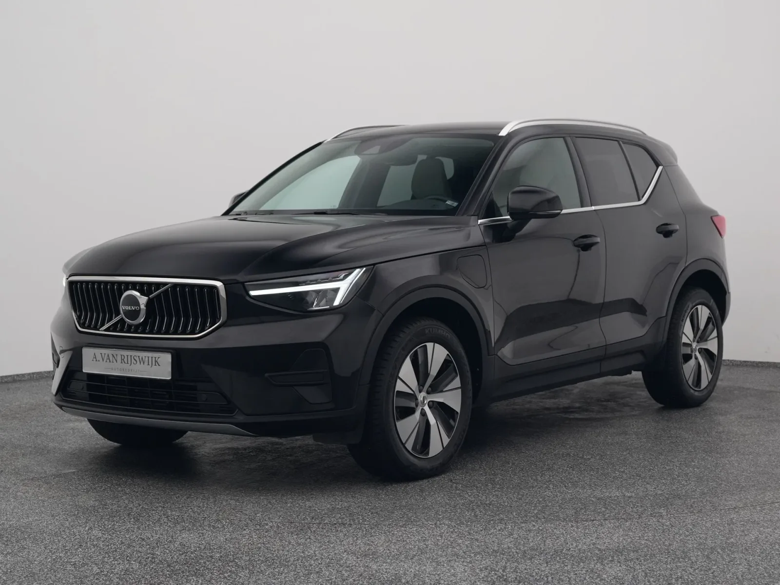 Volvo XC40 (2023) — foto 1