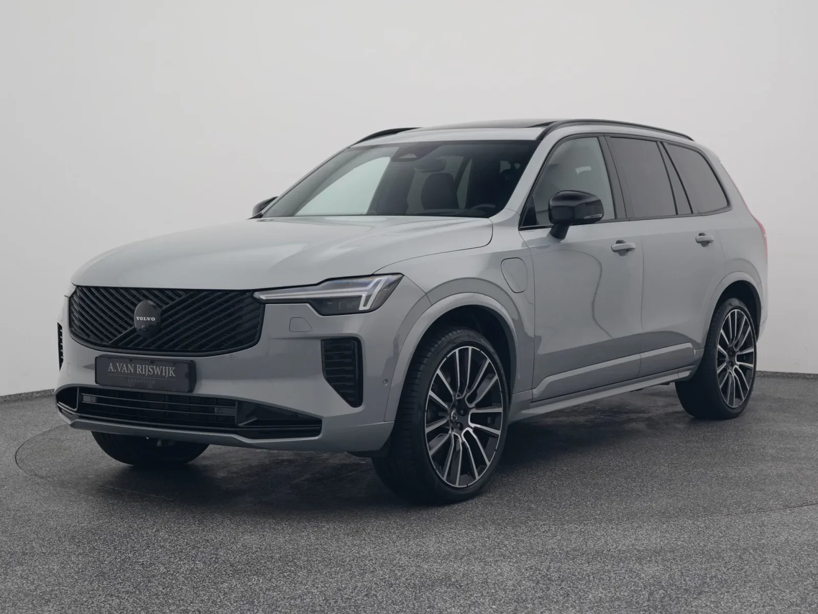 Volvo XC90 (2026) — foto 1