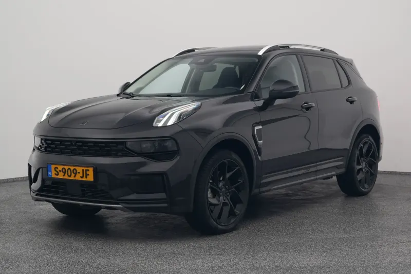 Lynk & Co 01 (2023)