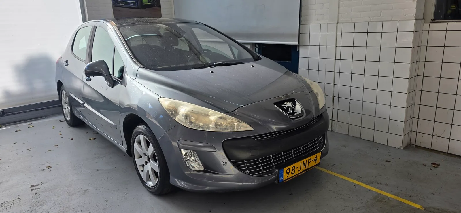 Peugeot 308 (2009) — foto 1