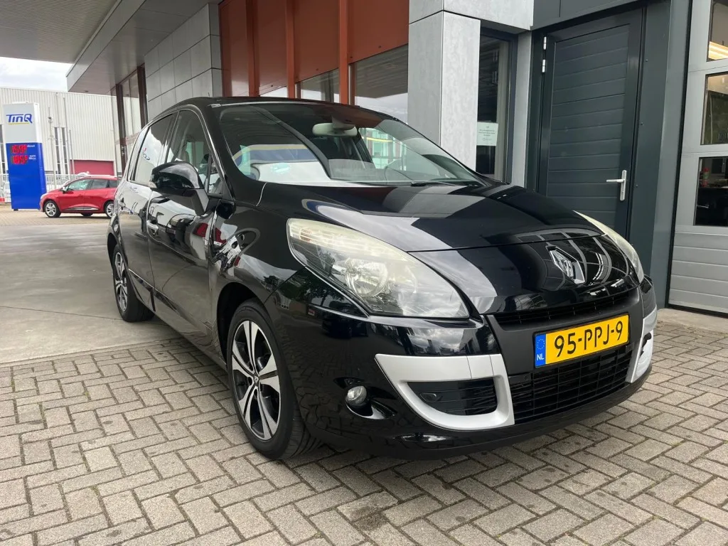 Renault Scénic (2011) — foto 1