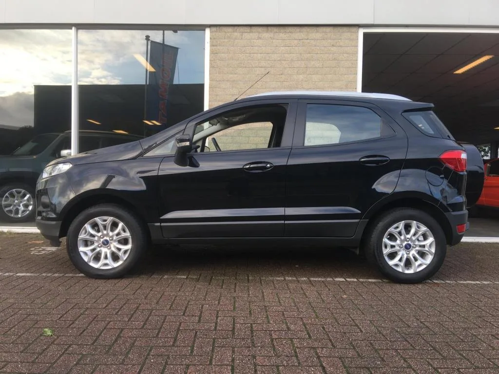 Ford EcoSport (2015) — foto 1