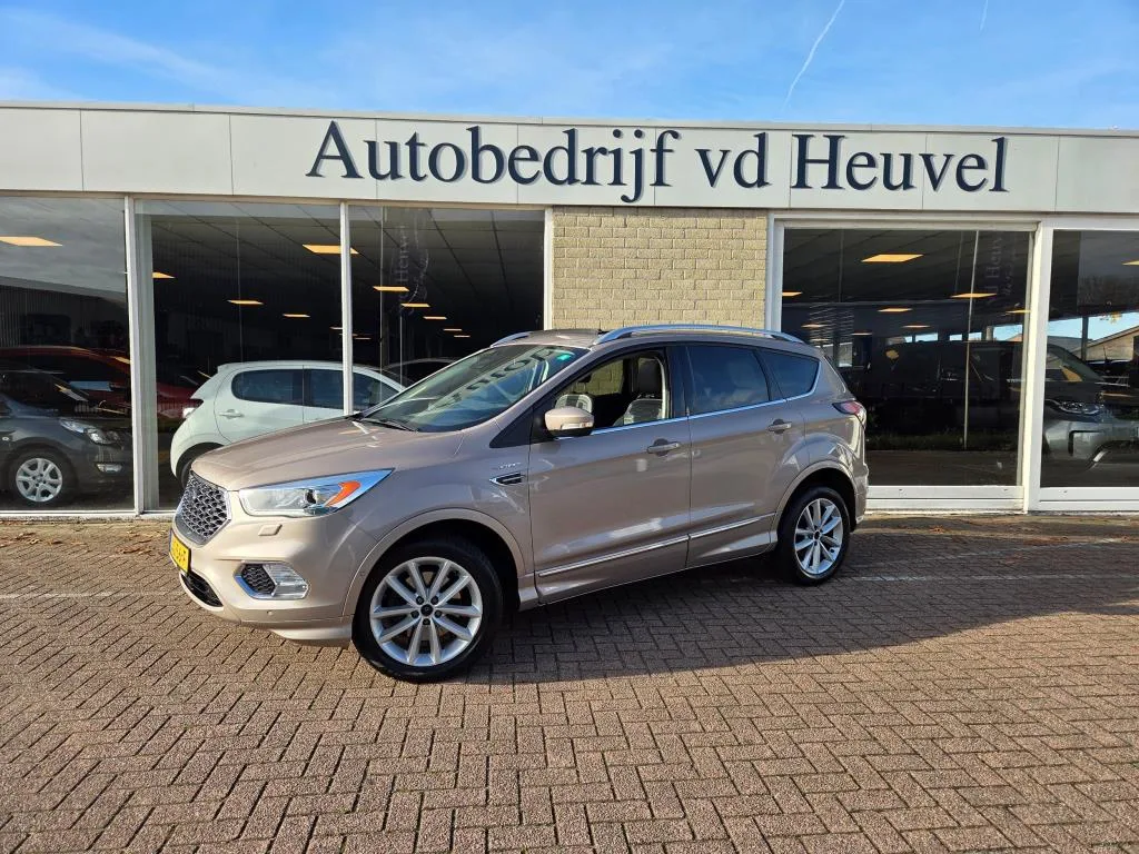 Ford Kuga (2017) — foto 1