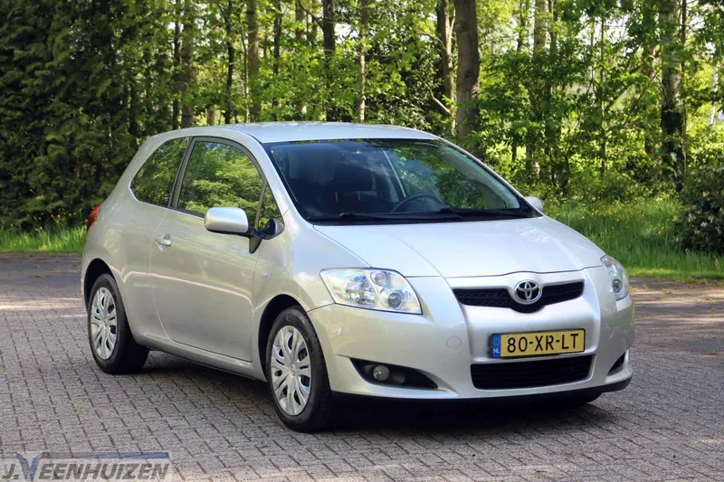 Toyota Auris (2007)