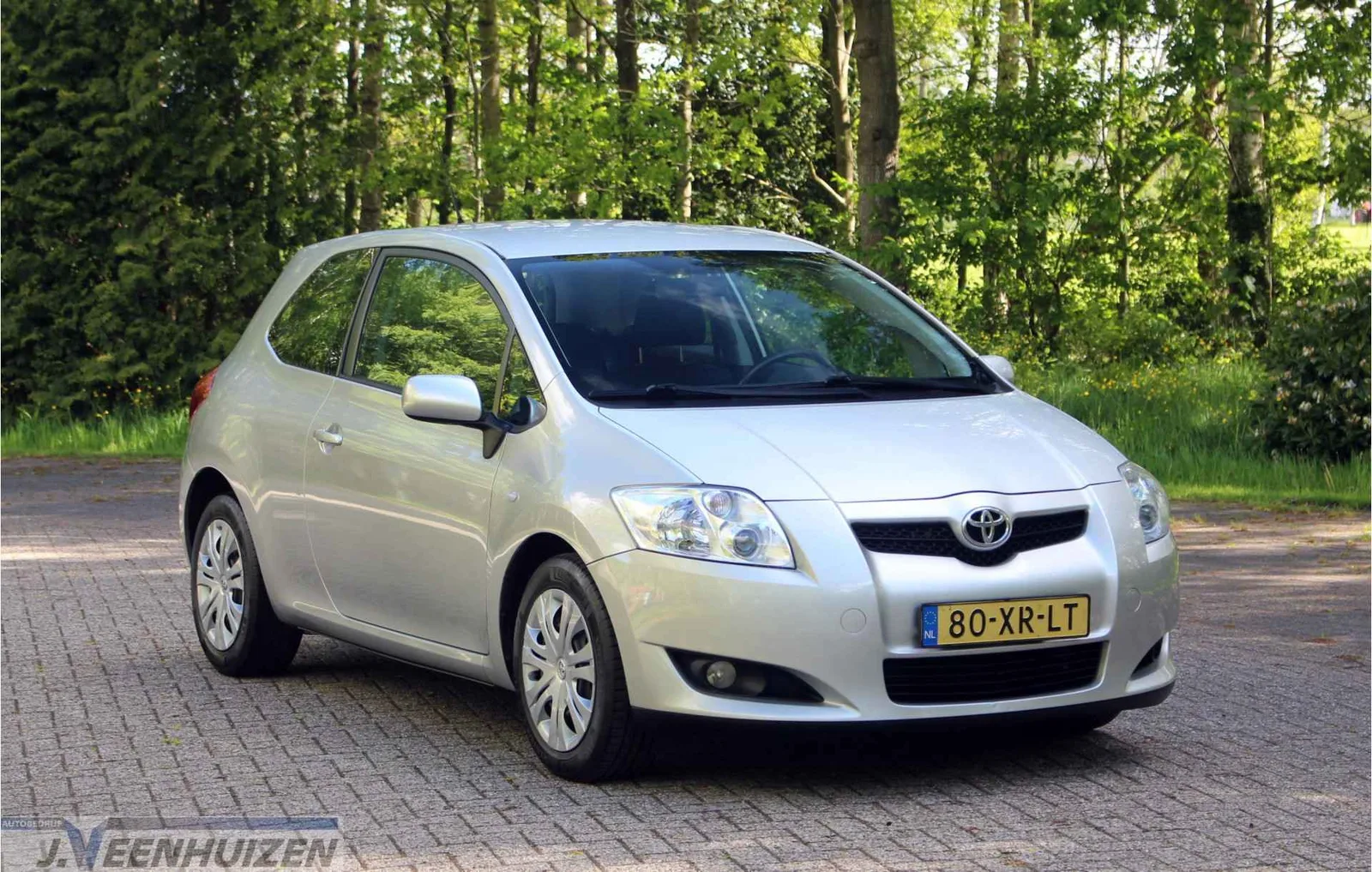 Toyota Auris (2007) — foto 1