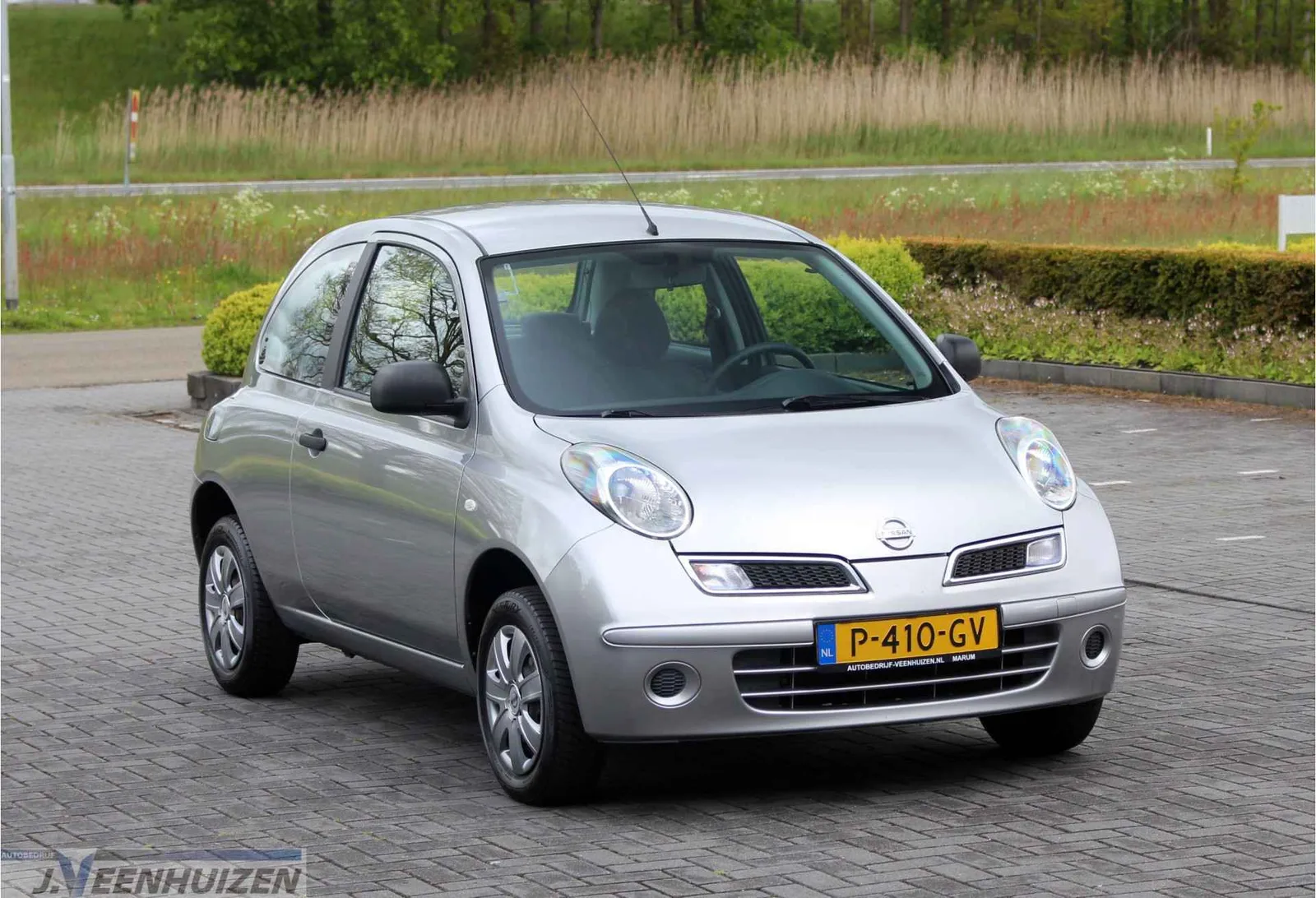 Nissan Micra (2010) — foto 1
