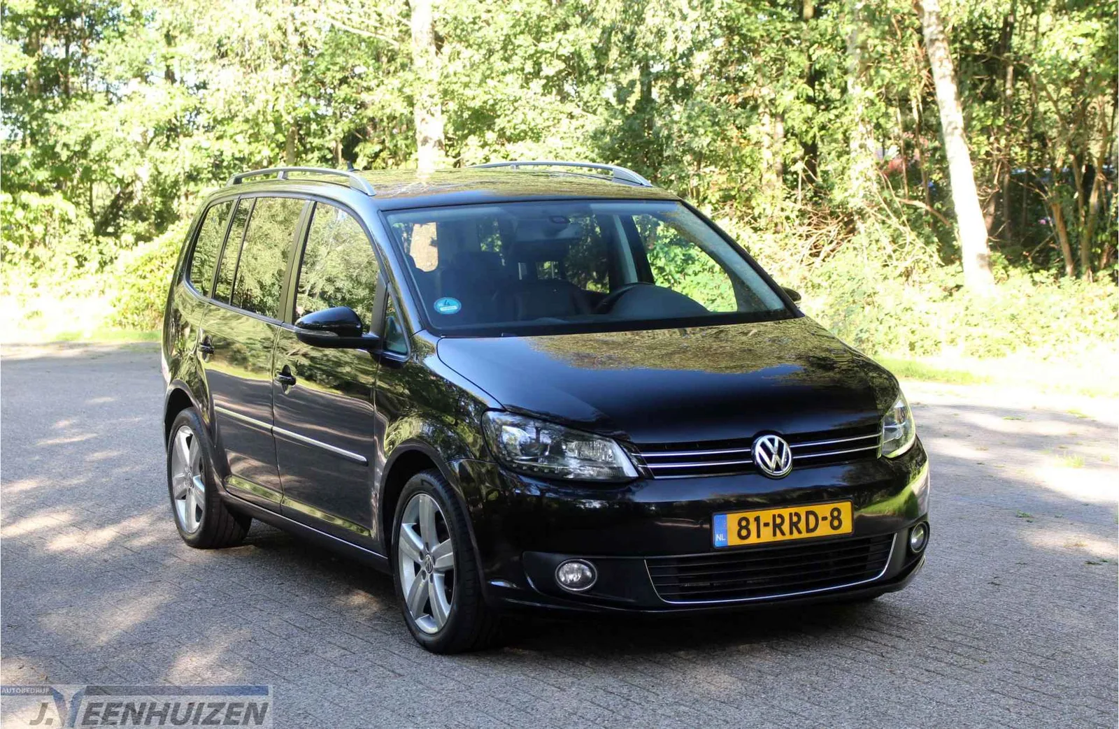 Volkswagen Touran (2011) — foto 1