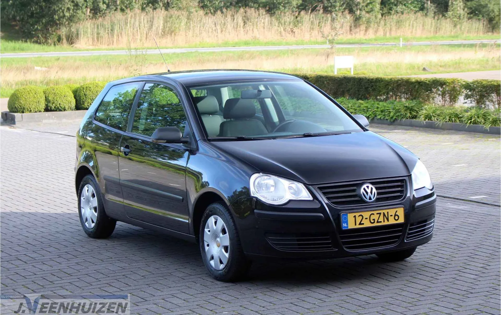 Volkswagen Polo (2009) — foto 1