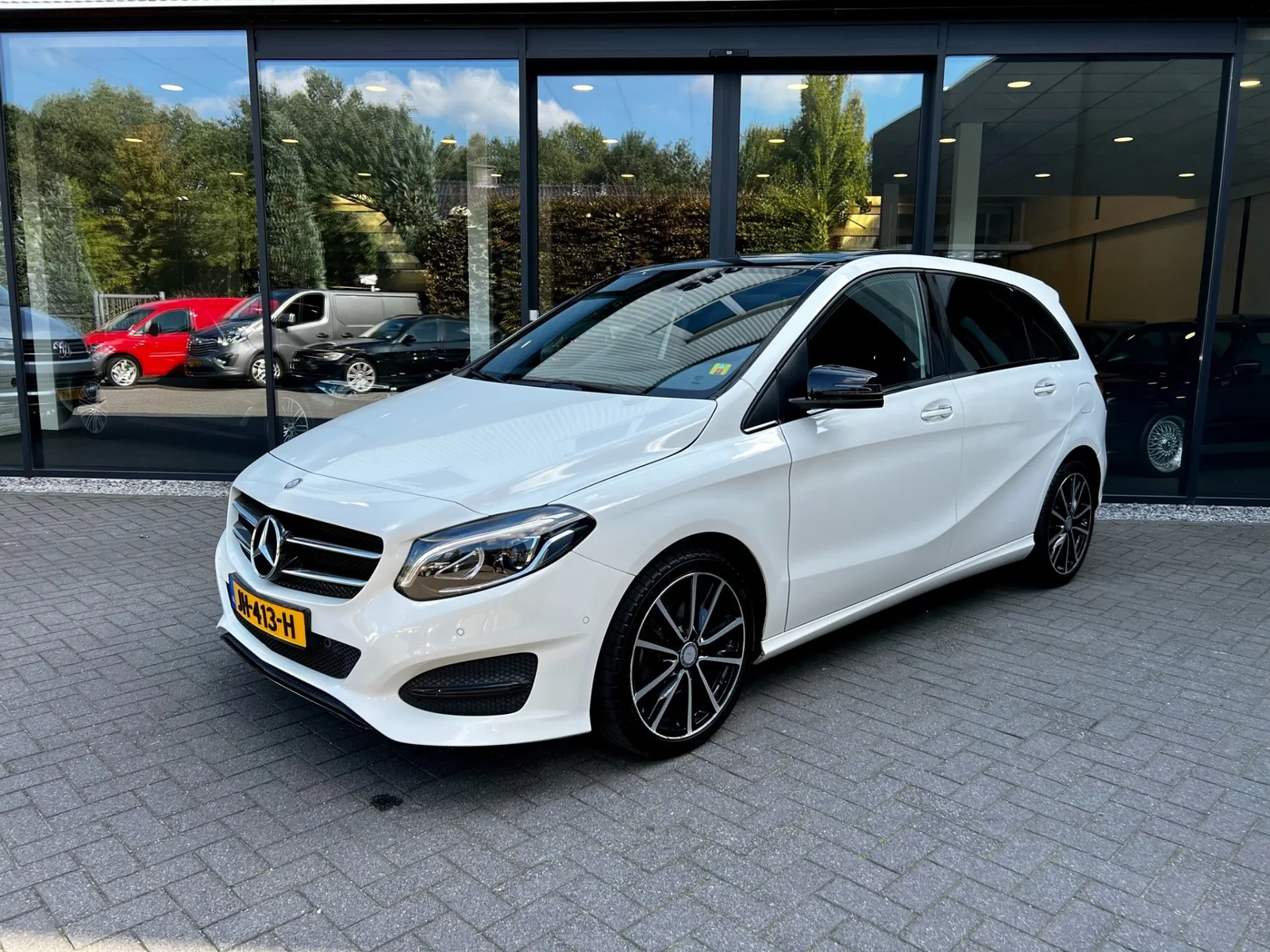 Mercedes-Benz B-Klasse (2016) — foto 1