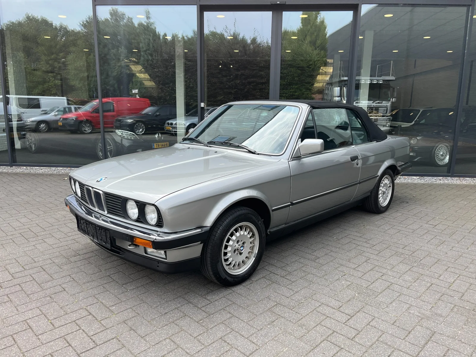 BMW 3-Serie (1987) — foto 1