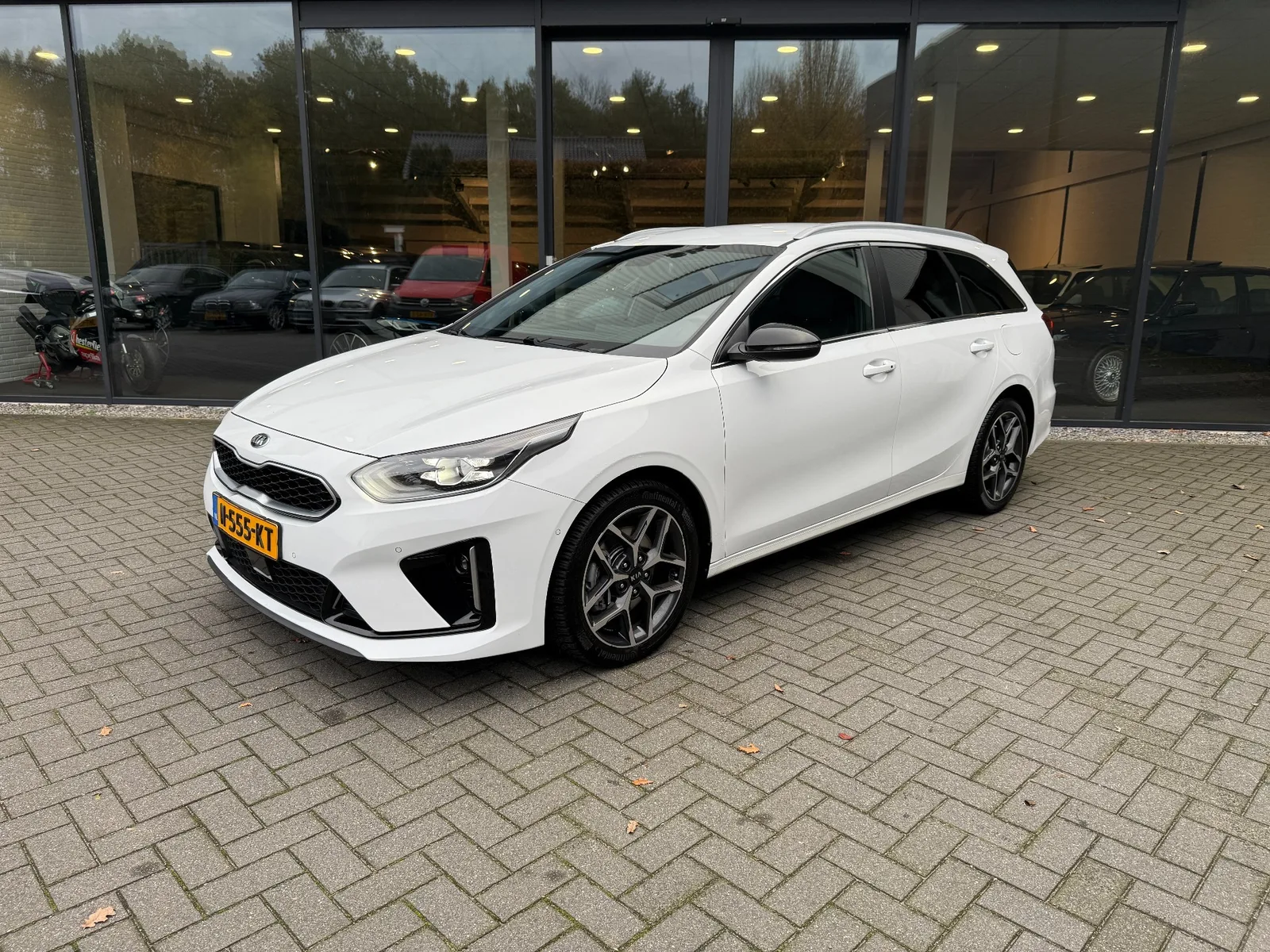 Kia Ceed (2021) — foto 1