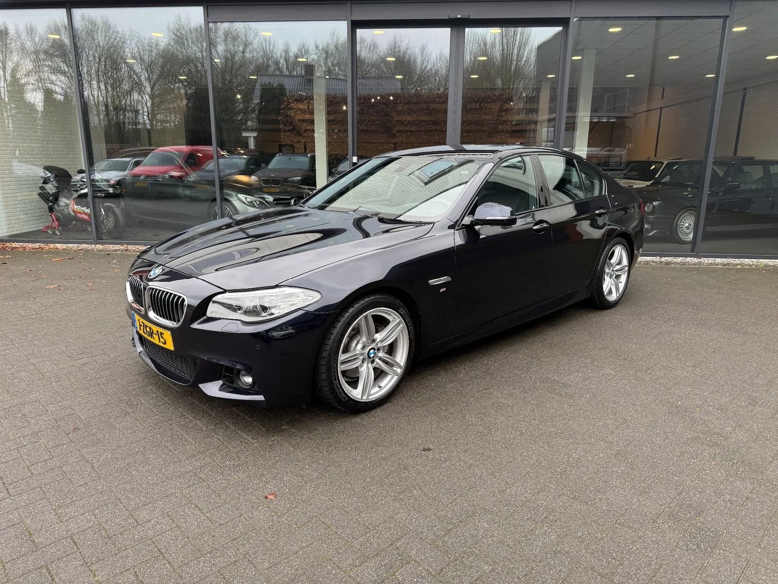 BMW 5-Serie (2015) — foto 1