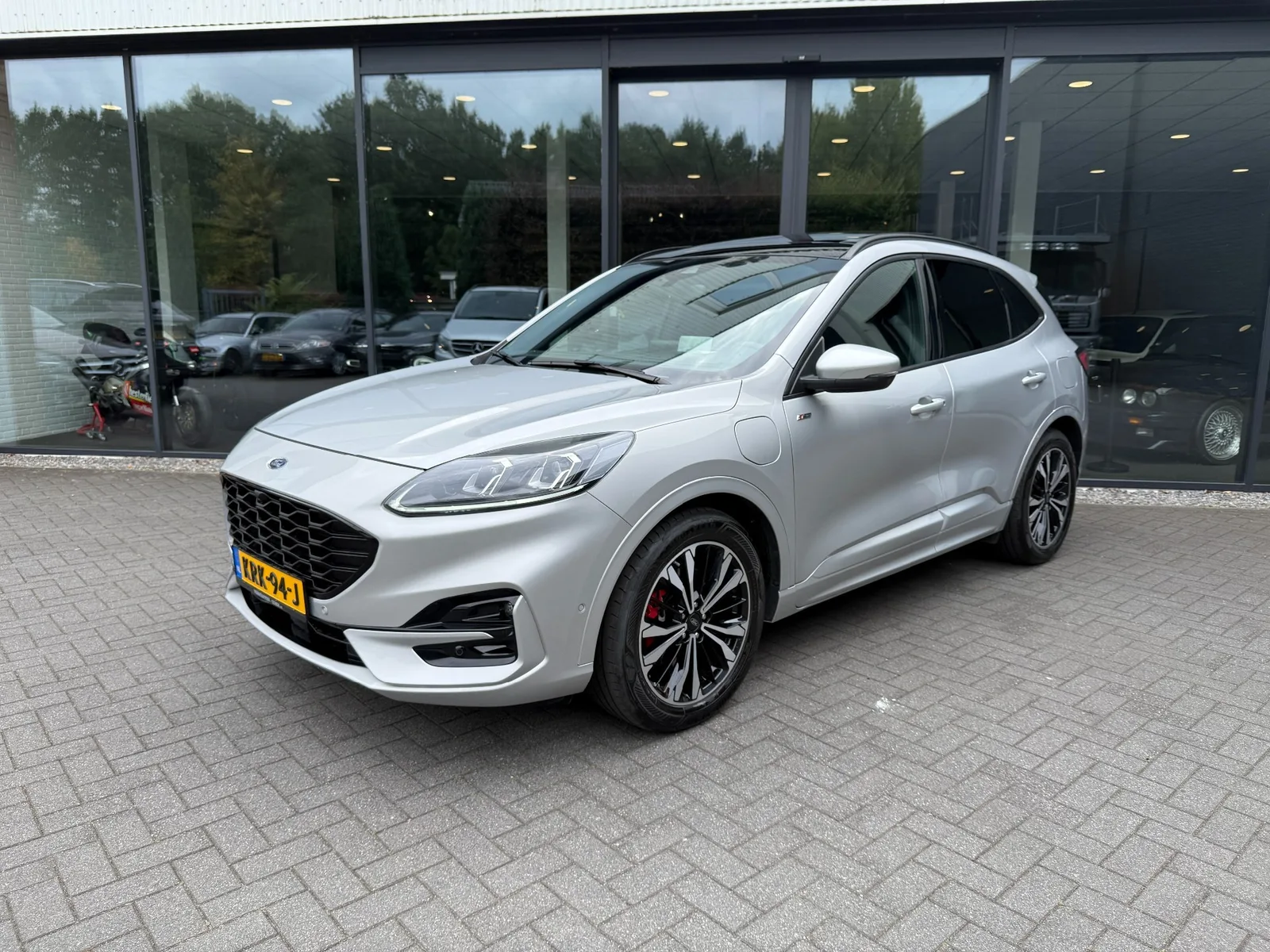Ford Kuga (2020) — foto 1