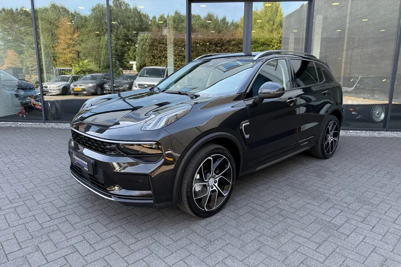 Lynk & Co 01 (2022)