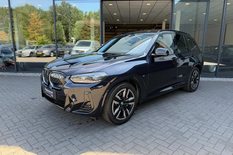 BMW iX3 (2022)