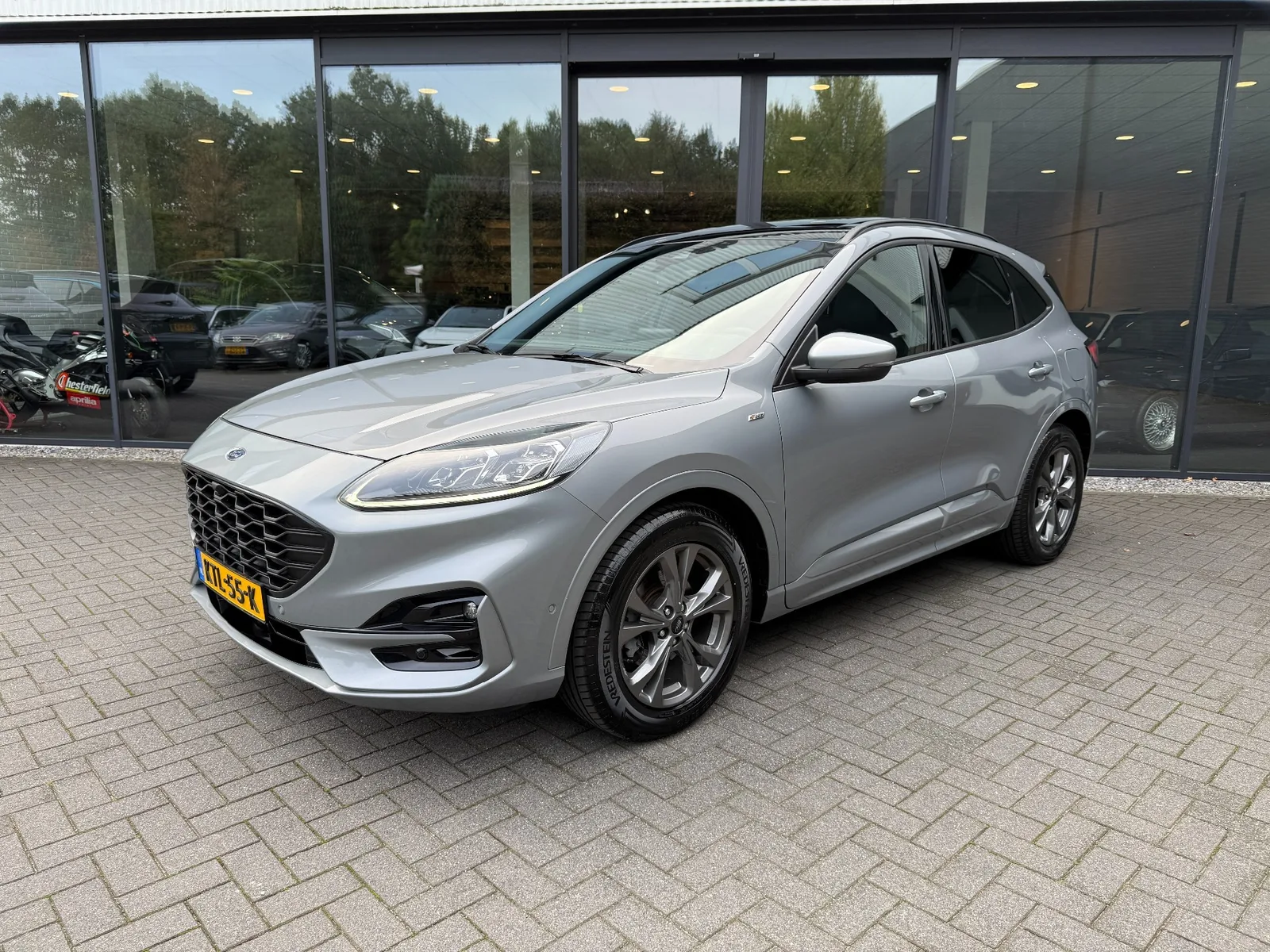 Ford Kuga (2022) — foto 1