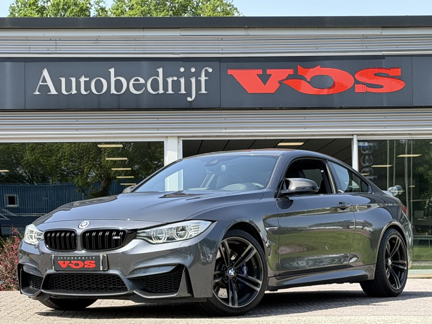 BMW M4 (2014) — foto 1