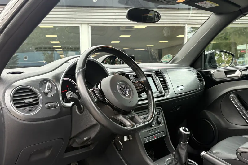 Volkswagen Beetle (2016)