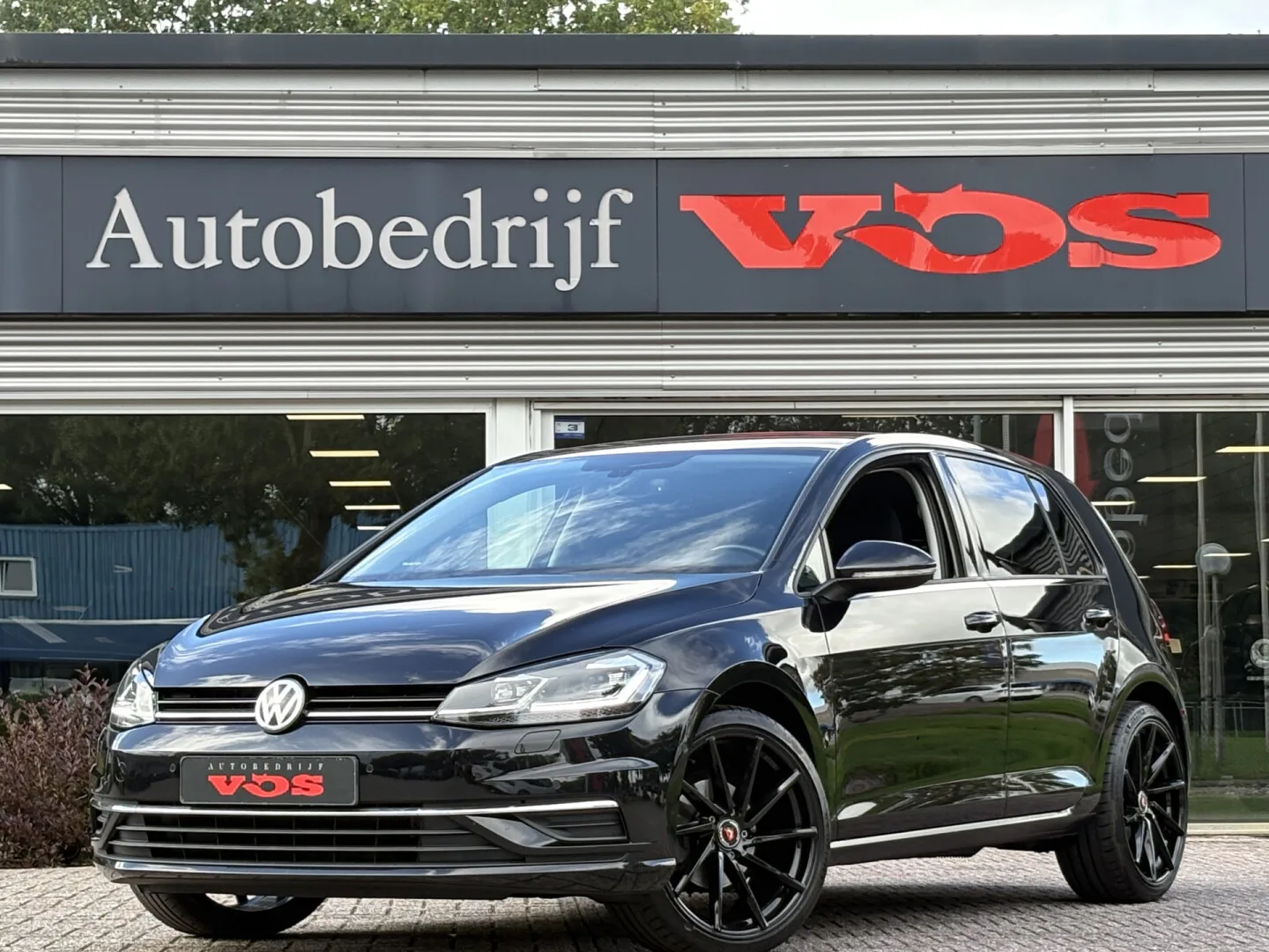 Volkswagen Golf (2017) — foto 1