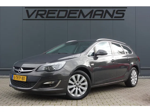 Opel Astra (2014) — foto 1