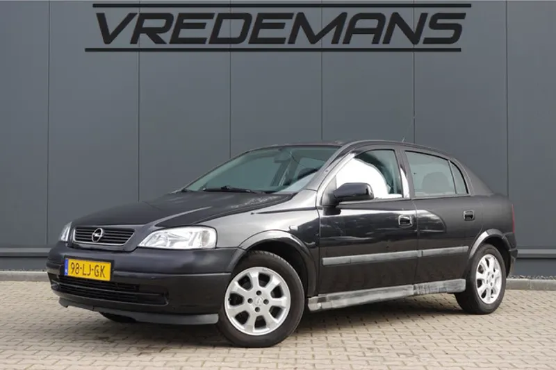 Opel Astra (2003)