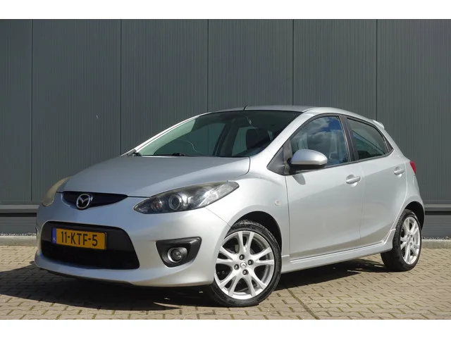 Mazda 2 (2010) — foto 1
