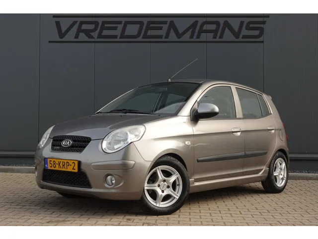 Kia Picanto (2010) — foto 1