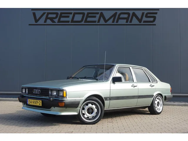 Audi 80 (1984) — foto 1