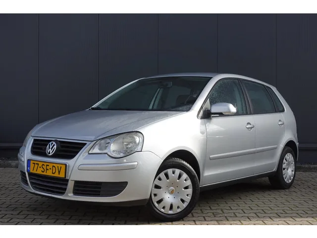 Volkswagen Polo (2005) — foto 1