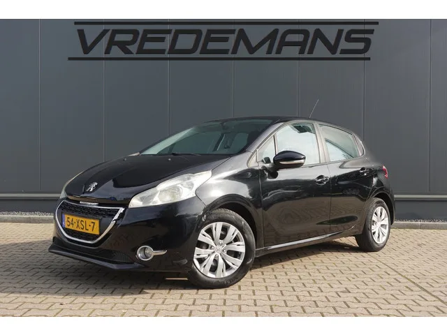 Peugeot 208 (2012) — foto 1