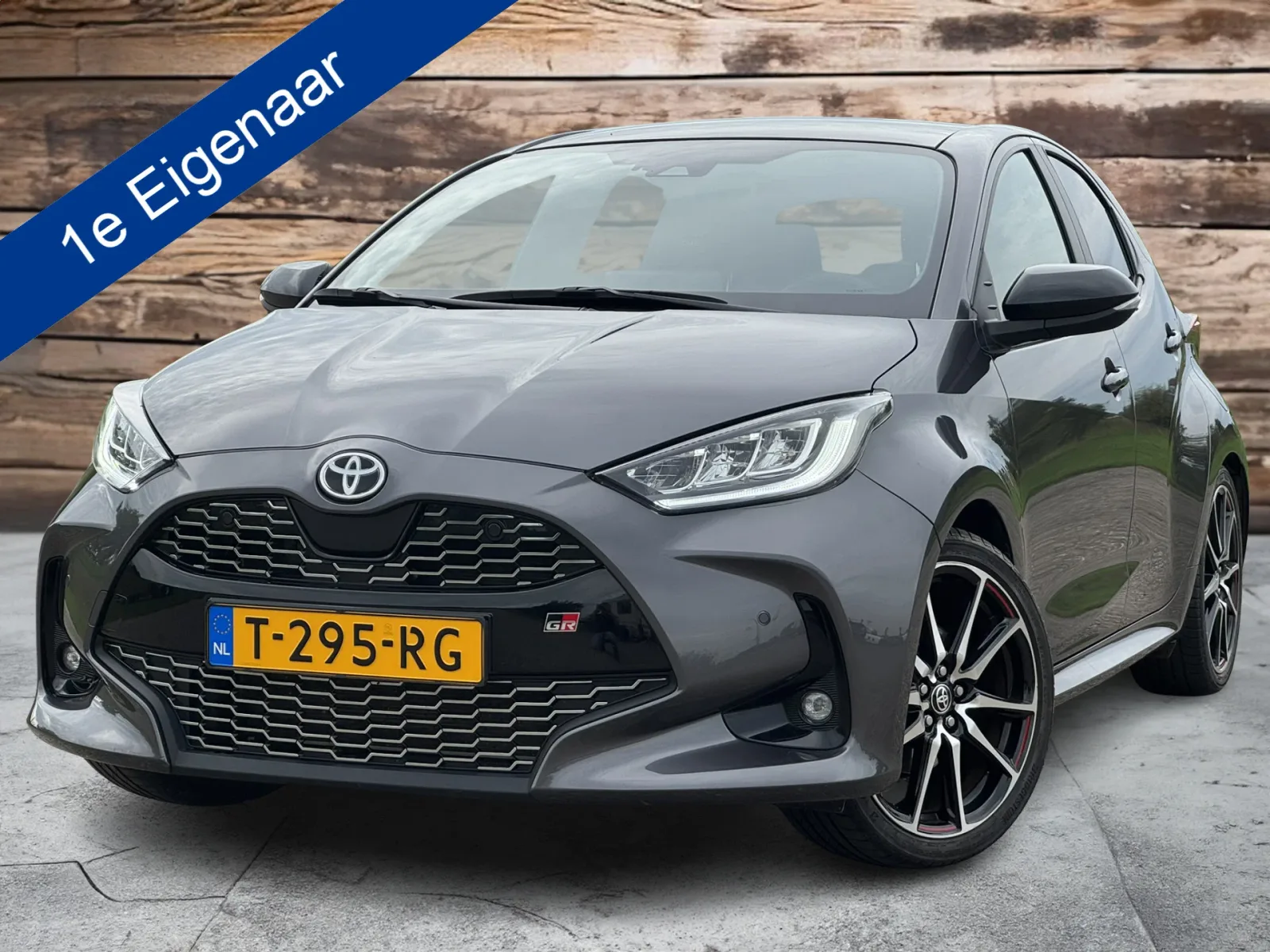 Toyota Yaris (2023) — foto 1