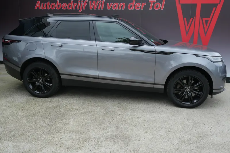 Land Rover Range Rover Velar (2023)