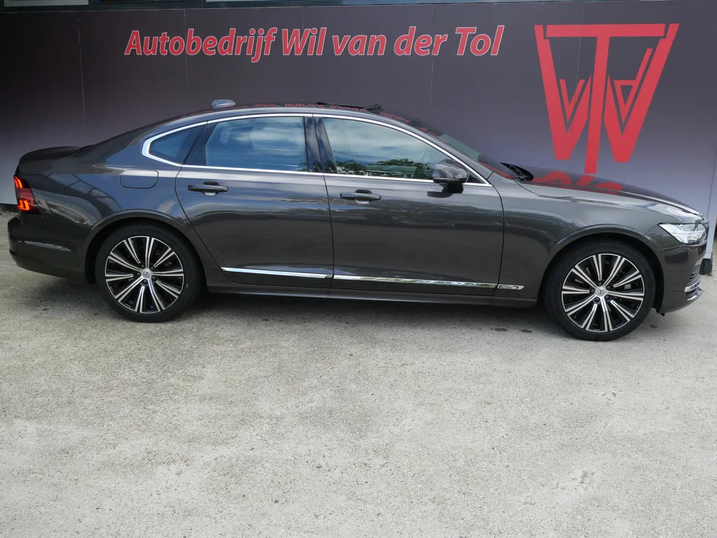 Volvo S90 (2023) — foto 1