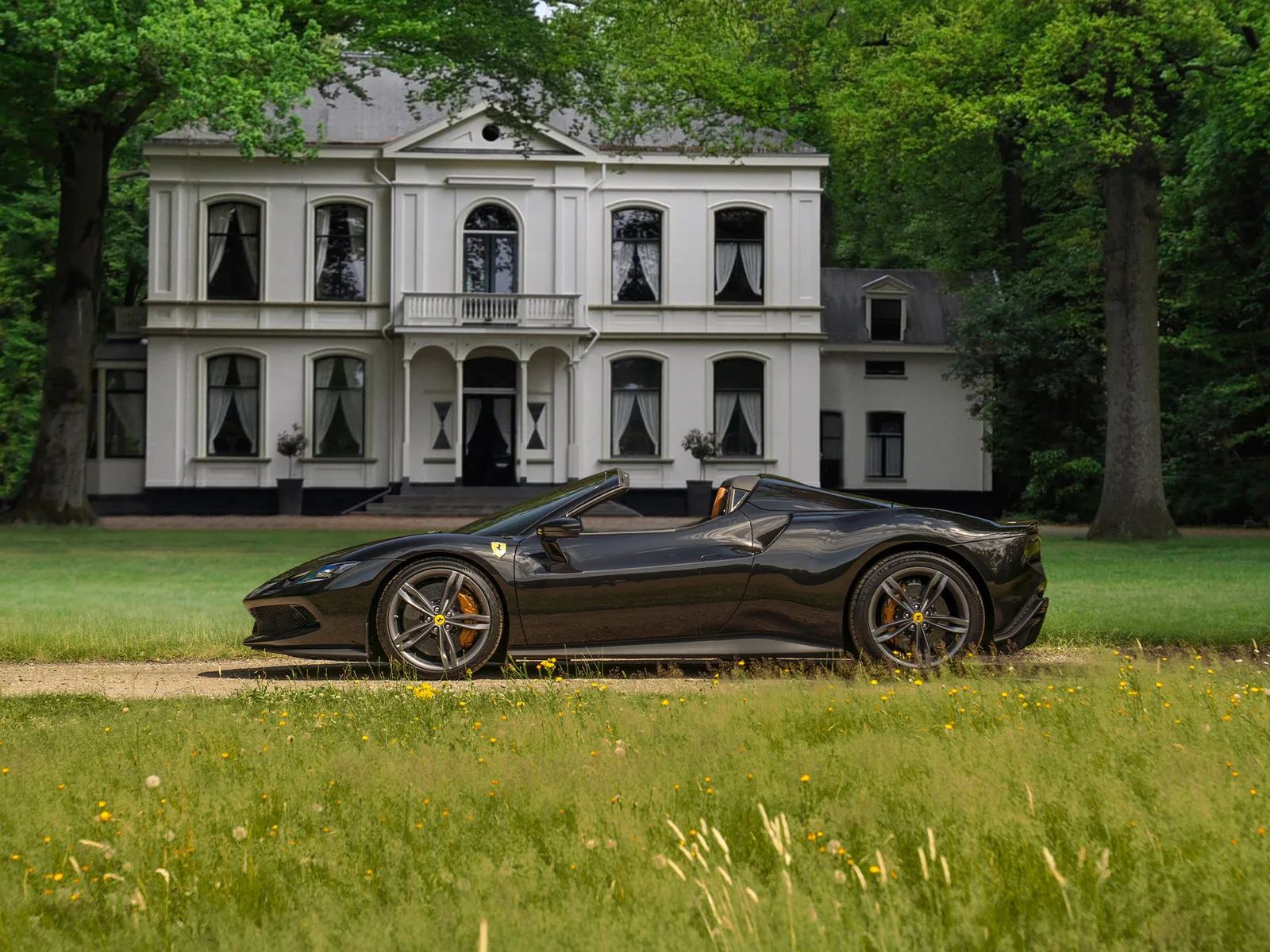 Ferrari 296 GTS (2024) — foto 1