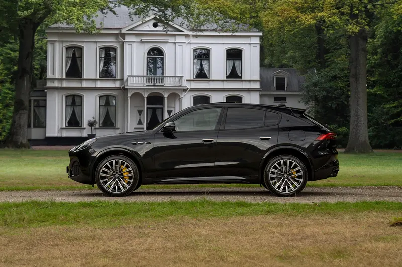 Maserati Grecale (2022)