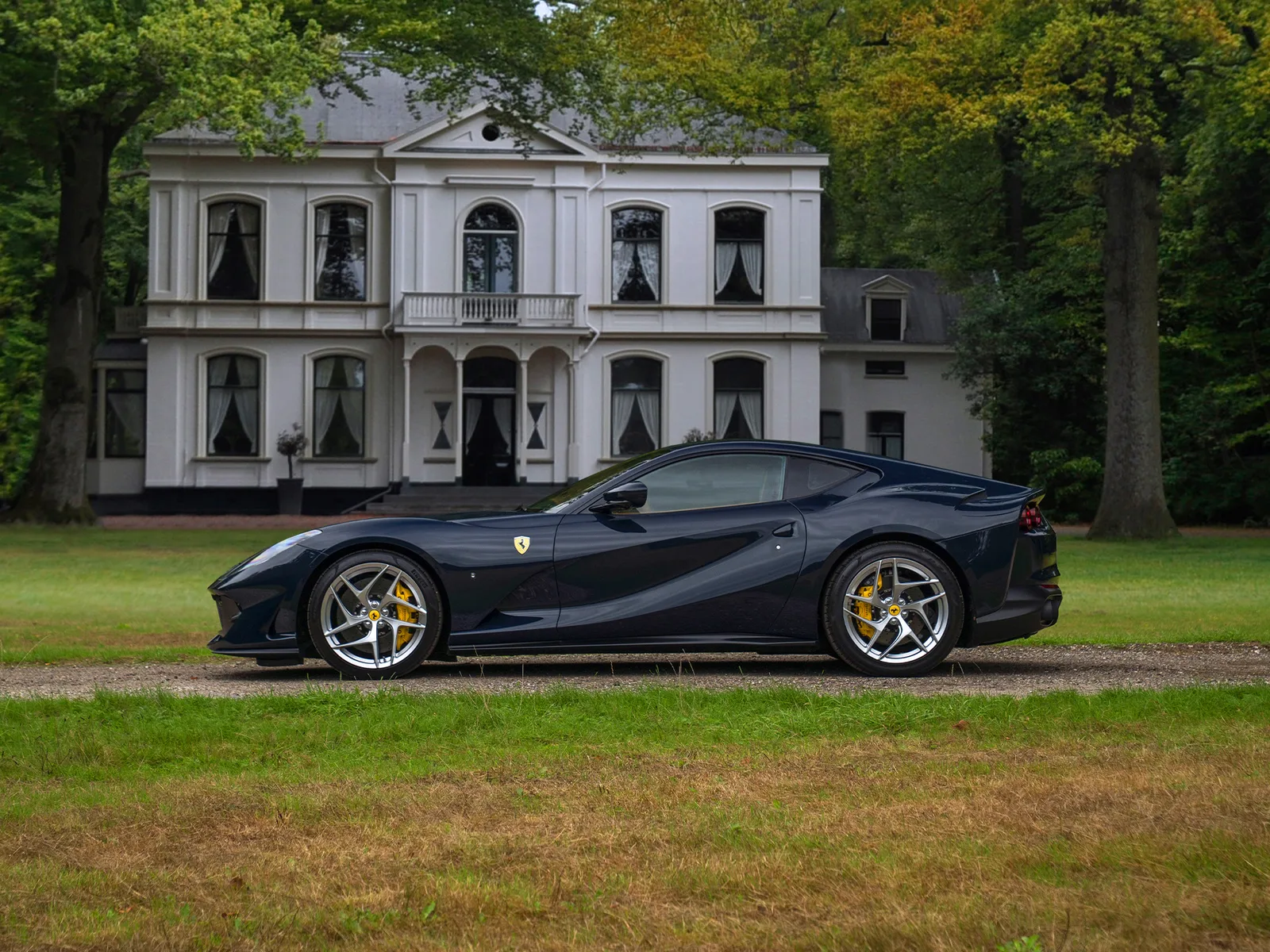 Ferrari 812 (2020) — foto 1