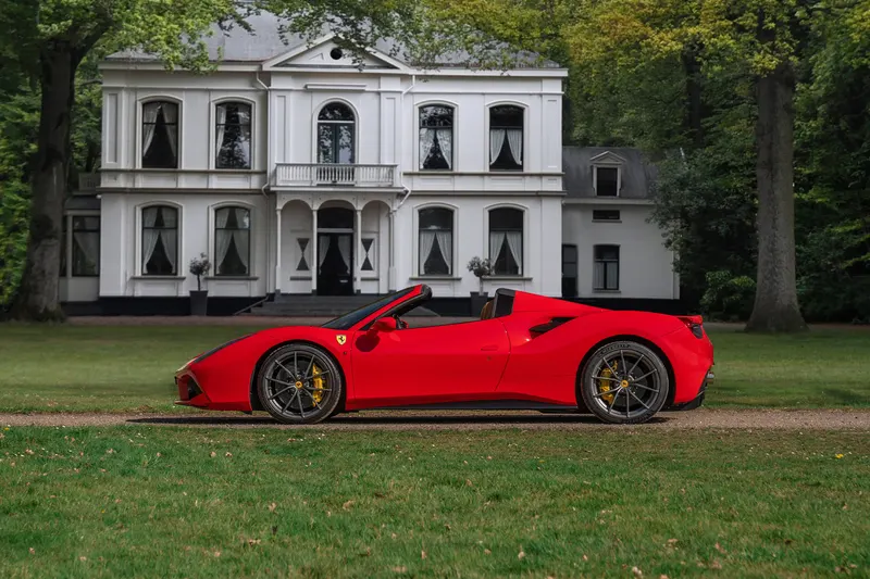 Ferrari 488 (2018)