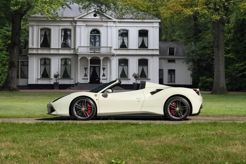 Ferrari 488 (2018)