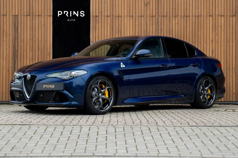 Alfa Romeo Giulia (2017)