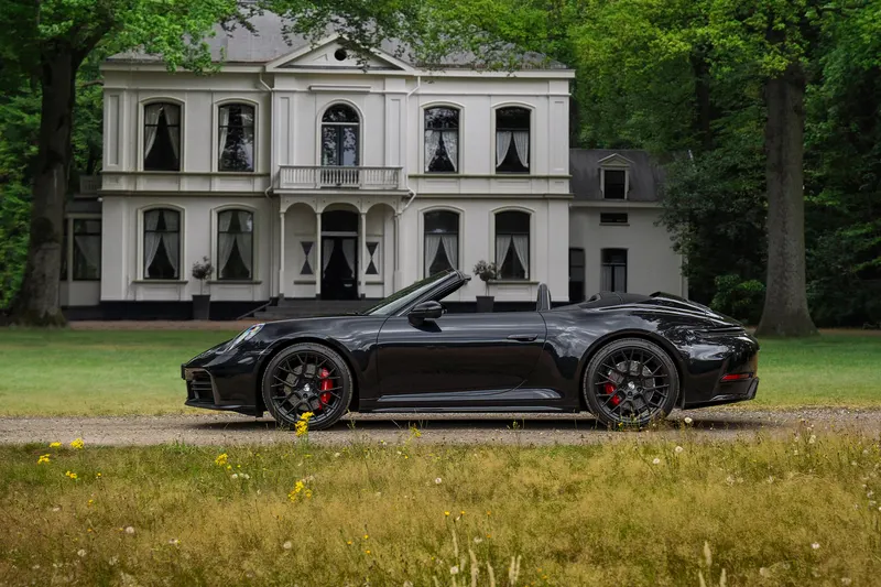 Porsche 911 (2025)