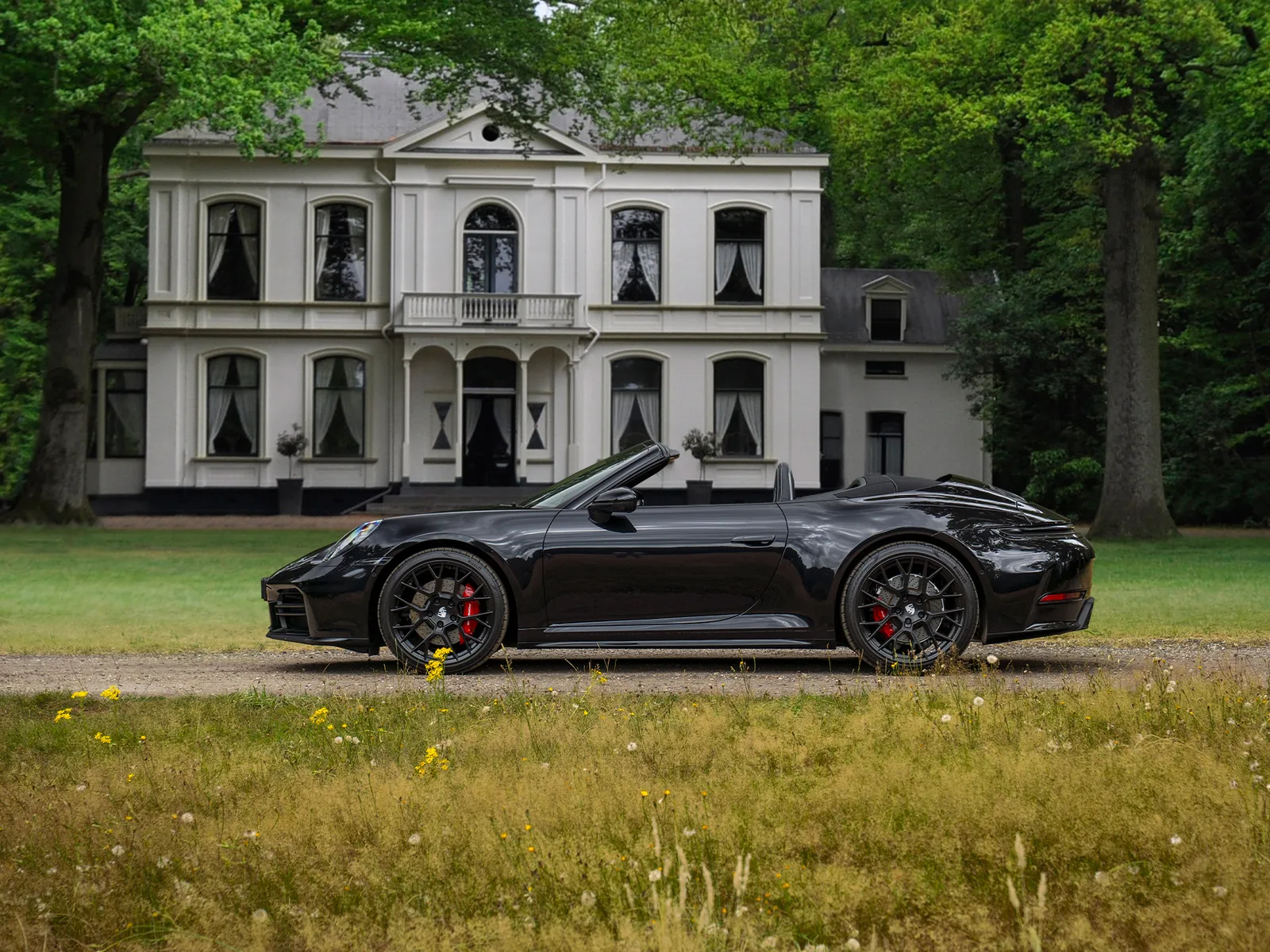 Porsche 911 (2025) — foto 1