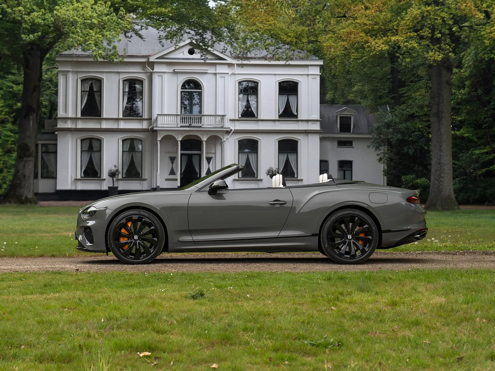 Bentley Continental GTC (2026) — foto 1