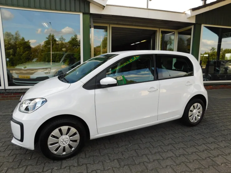 Volkswagen Up! (2021) — foto 1